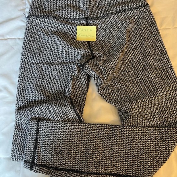 Lululemon wunder under - Picture 2 of 2